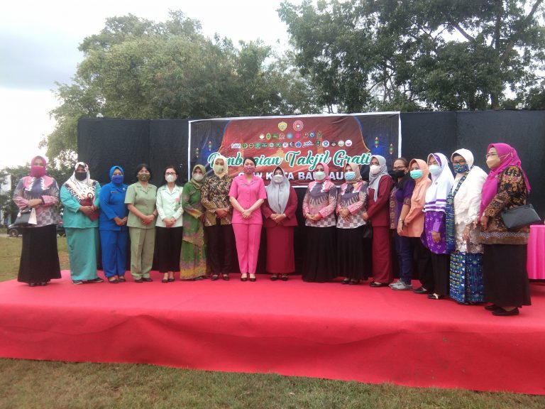 Gabungan Organisasi Wanita Baubau ditengah Kaum Duafa