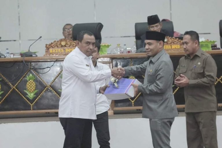 Wali Kota Baubau Ajukan Raperda Perubahan APBD TA 2022