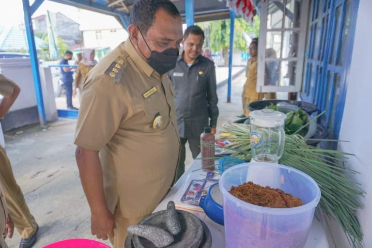 Pemkot Baubau Gelar Pelatihan Pengolahan Pakan Ternak
