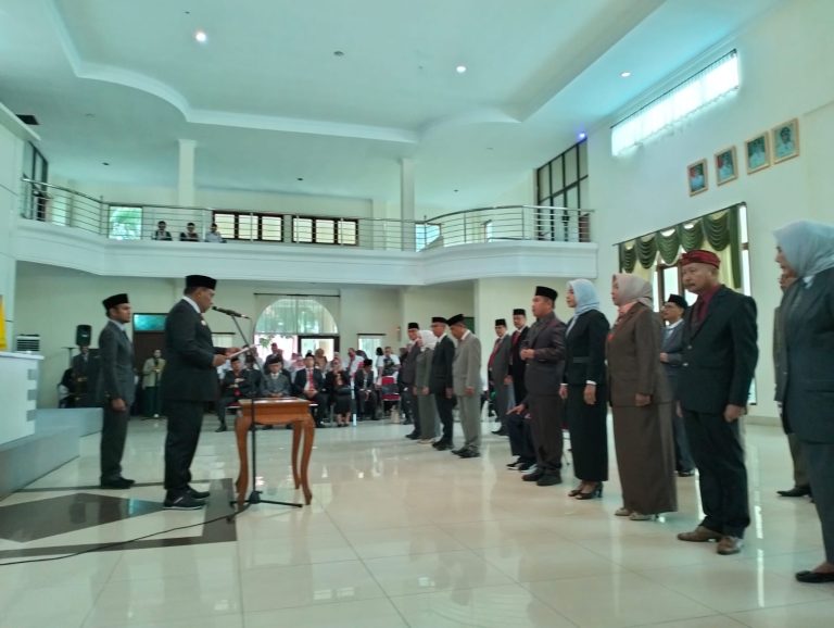 Utak Atik Jabatan OPD Ala Monianse